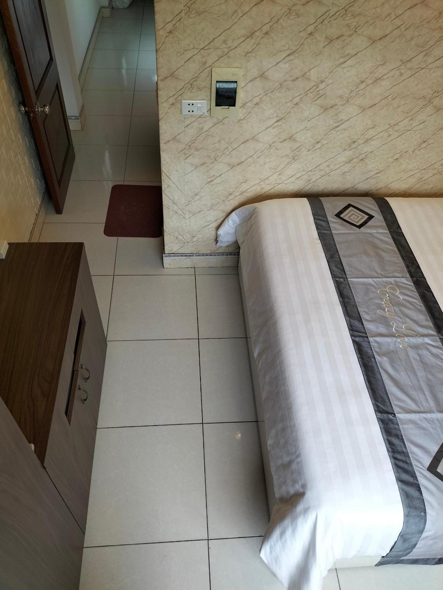 Roma Hotel Noi Bai Airport Hanoi Dış mekan fotoğraf